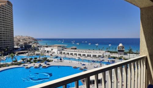 Two-Bedroom Apartment with Balcony and Sea View
