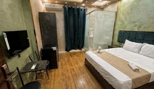 Large Single Room