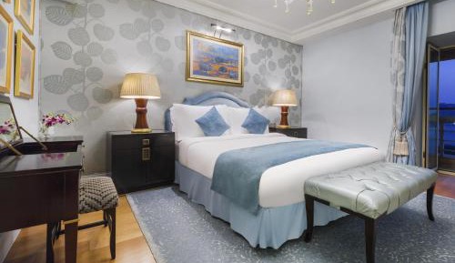 Nile Deluxe Suite