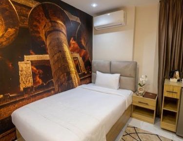 Deluxe Single Room