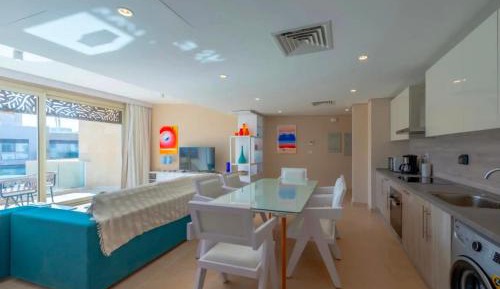 One-Bedroom Apartment with Sea View