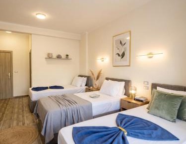 Luxury Triple Room
