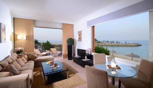 Deluxe Suite Beach Front