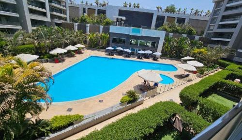 Three-Bedroom Premium Apartment with Resort View