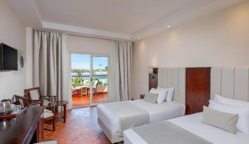 Deluxe Double or Twin Room with Beach Front