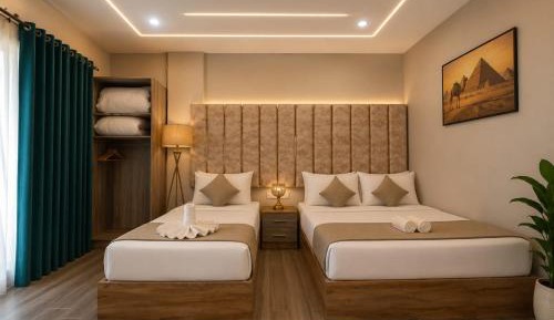 Deluxe Double Room with Pyramids View