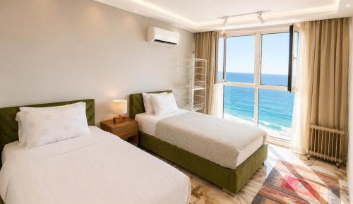 Three-Bedroom Apartment - Panoramic Sea View with Terrace
