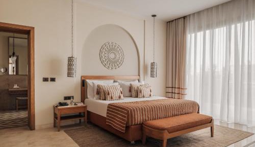 Almaza One Bedroom Suite, King Bed, Sea View