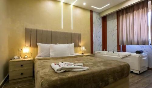 Suite with Jacuzzi 