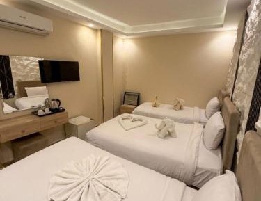 Economy Triple Room