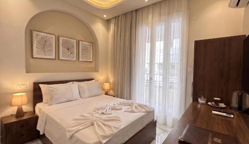 Deluxe Double Room with Balcony