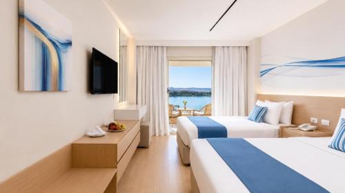 Double or Twin Room with Terrace