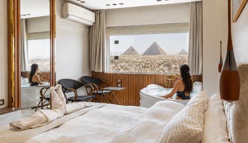 Deluxe King Suite