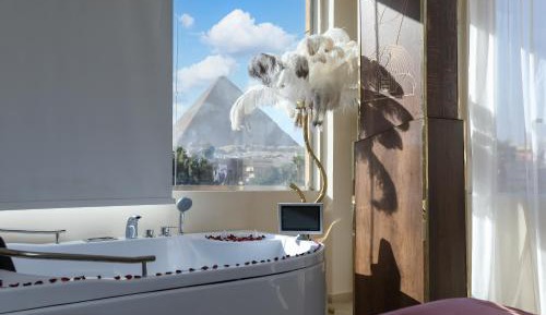 Suite with Hot Tub