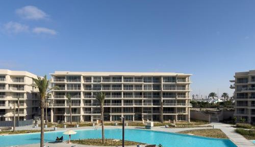 Two-Bedroom Apartment with Water View