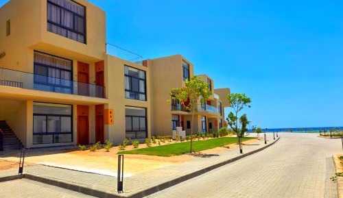 One-Bedroom Apartment with Sea View