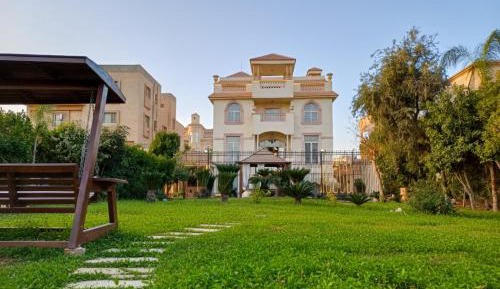 Villa with Garden View
