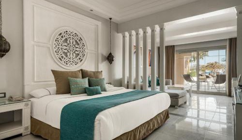 Junior Suite with Direct Pool Access