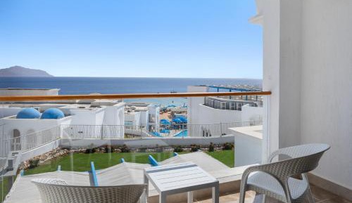 Family Room with Sea View