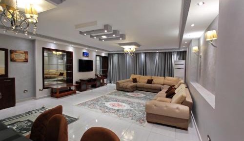Apartment with Garden View