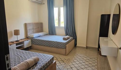 Deluxe Double Room (2 Adults + 1 Child)