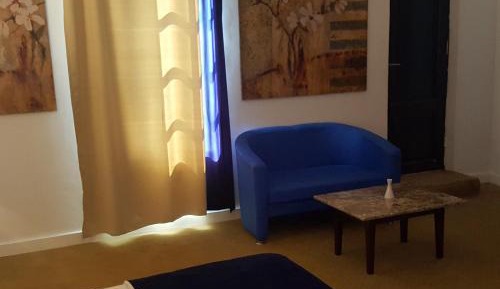 Deluxe King Suite