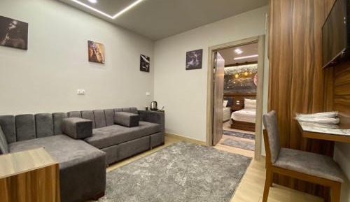 One-Bedroom Suite with Living Area