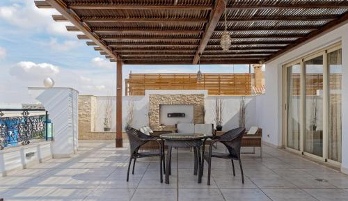 Two-Bedroom Apartment with Terrace