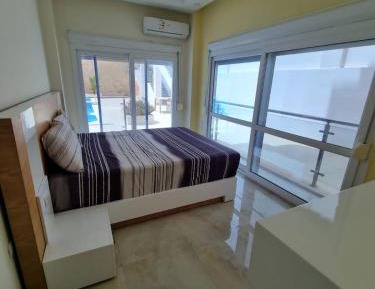 Apartment with Pool View 