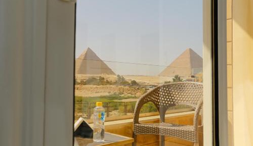 Deluxe Twin Room with Pyramids View & Balcony