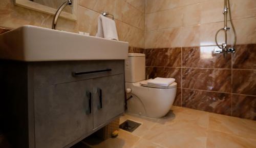 Deluxe Quadruple Room with Pyramids View