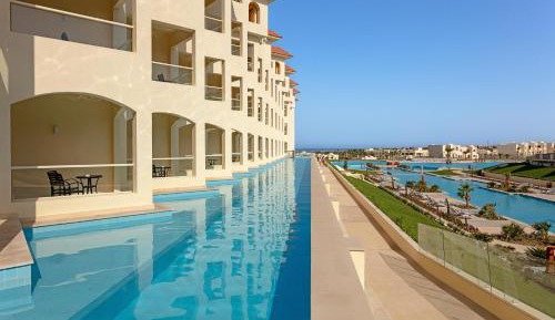 Junior Suite Swim Up
