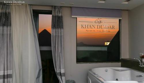 King Suite with Private Jacuzzi - Pyramids View with Balcony