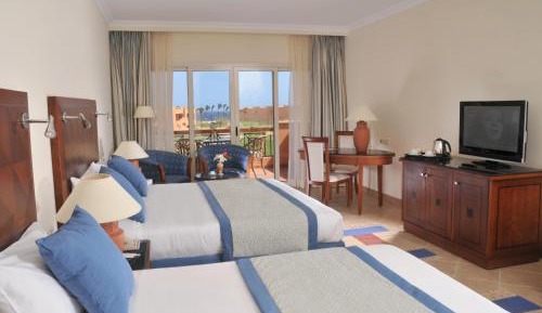 Superior, King or Twin Bed, Garden View