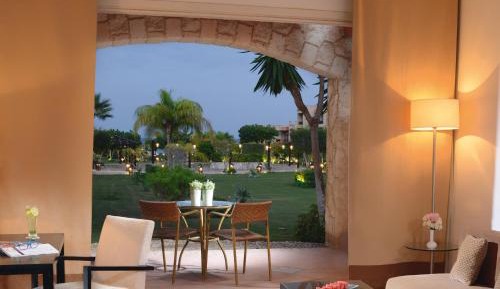 Superior King Room with Garden View