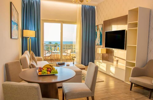 Al-Muntazah Hotel | Helnan Mamoura Hotel & Events Center