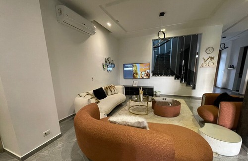 Sheikh Zayed City Villa | Villa with pool
