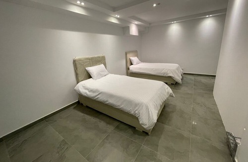 Sheikh Zayed City Villa | Villa with pool