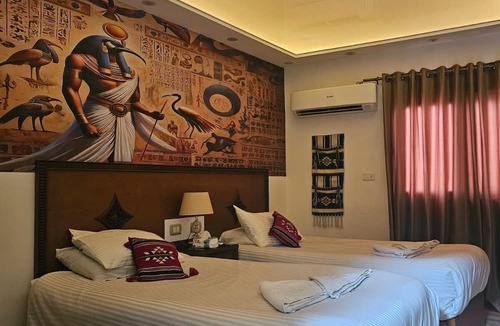 Pyramids Gardens House | Atlantis pyramids Inn
