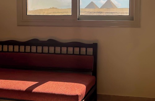 Pyramids Gardens House | Atlantis pyramids Inn