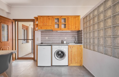 Skala Eresou Apartment | Stylish Triple Studio with sea view Balcony and Prime Loc on Skala Eresos Beach