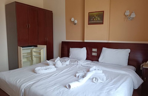 Luxor Hotel | Susanna