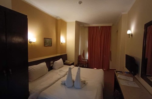 Luxor Hotel | Susanna