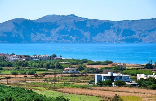 Dramia Villa | R 951 Bautista Villa with Mountain View, Garden view & Sea view/