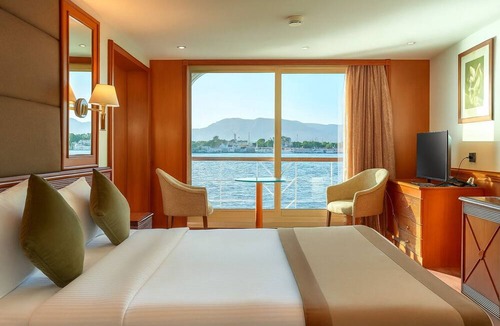 Aswan Boat Rental | Nile Cruise Royal Queen 1 every Friday from Aswan 3 nights and every Monday from Luxor 4 nights