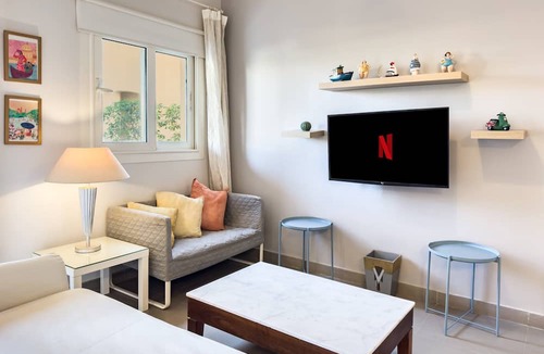 El Gouna Apartment | Xuru Stays I The 2bdr Warmhearted Waterside Apt