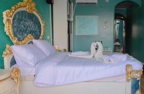 Luxor Hotel | Eyaru Palace