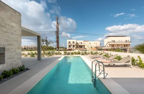 Platanias Town Villa | Deux Olives Luxurious & Quality Villa