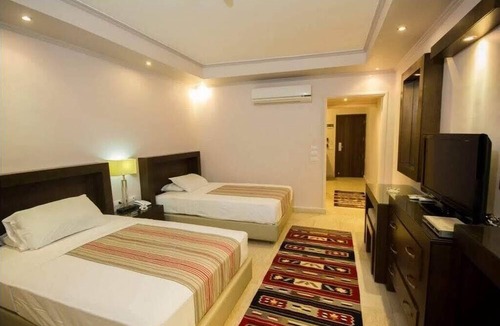 Al-Muntazah Hotel | Maamura Palace Hotel