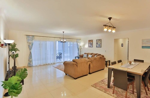 Heliopolis Apartment | Parkside boutique 3 bedroom apartment